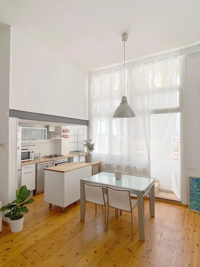 Artsy Apartment In Poble Sec - Plaza Espanya Barcelona