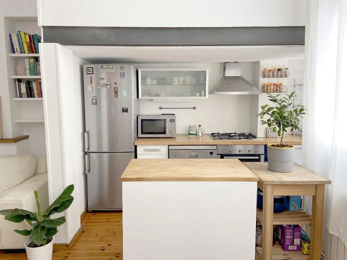 Artsy Apartment In Poble Sec - Plaza Espanya Barcelona
