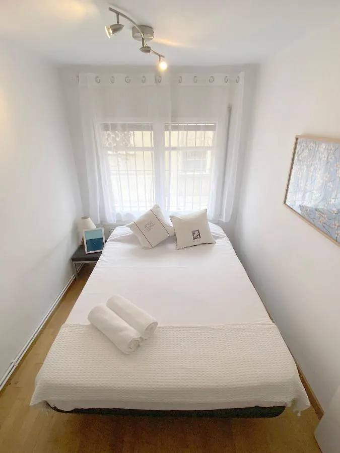 Artsy Apartment In Poble Sec - Plaza Espanya Barcelona