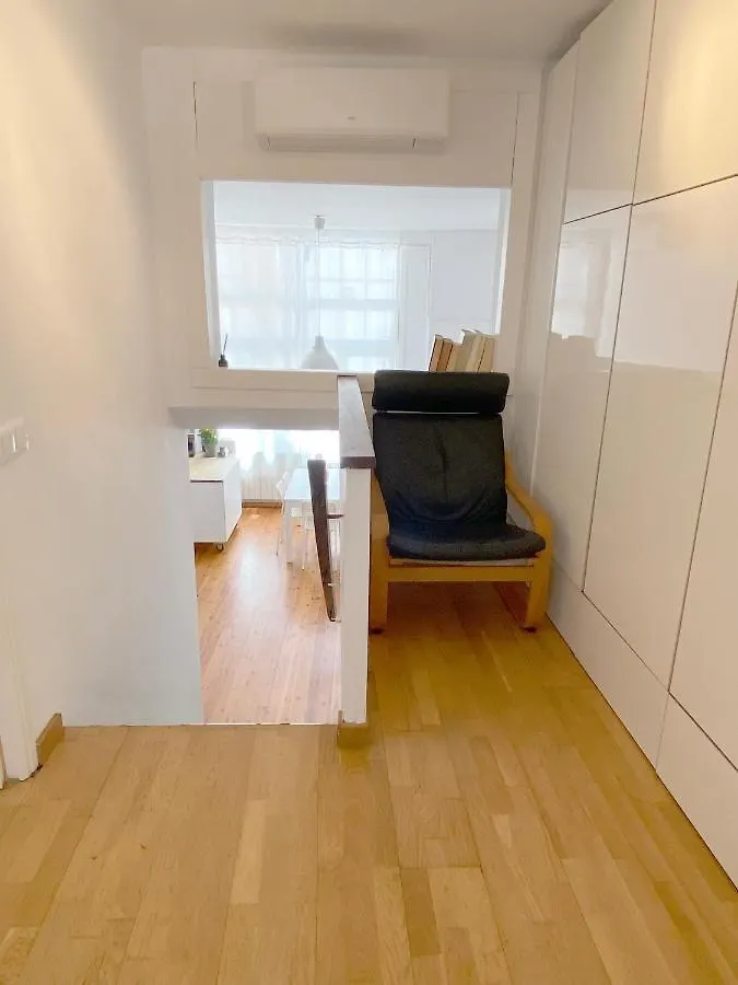 Artsy Apartment In Poble Sec - Plaza Espanya Barcelona