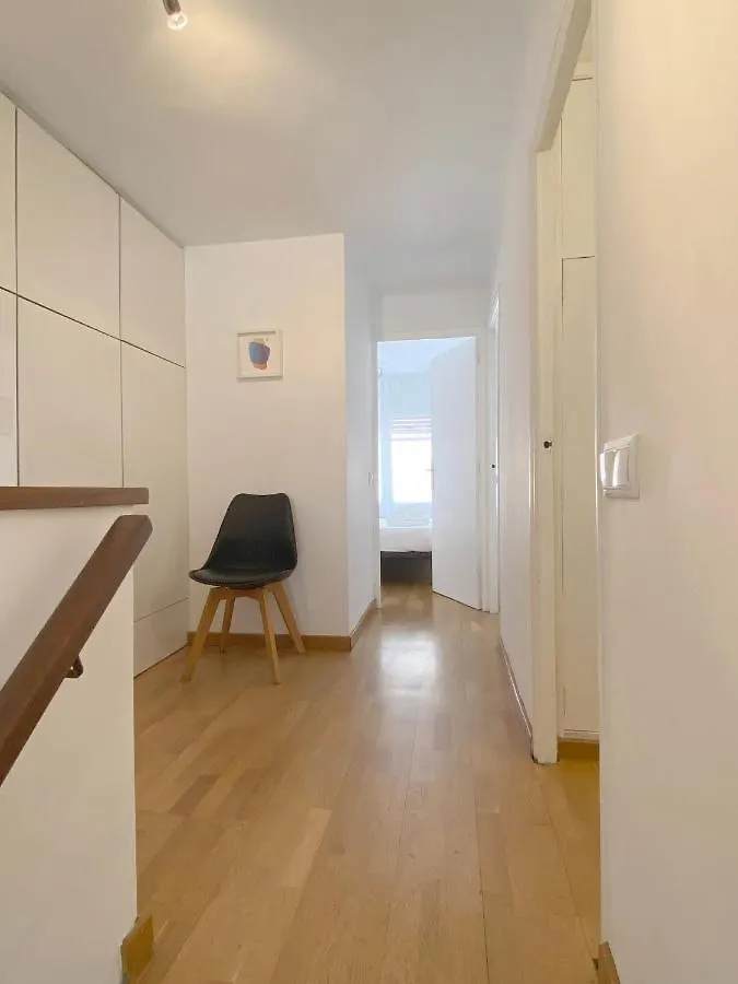 Artsy Apartment In Poble Sec - Plaza Espanya Barcelona Spain