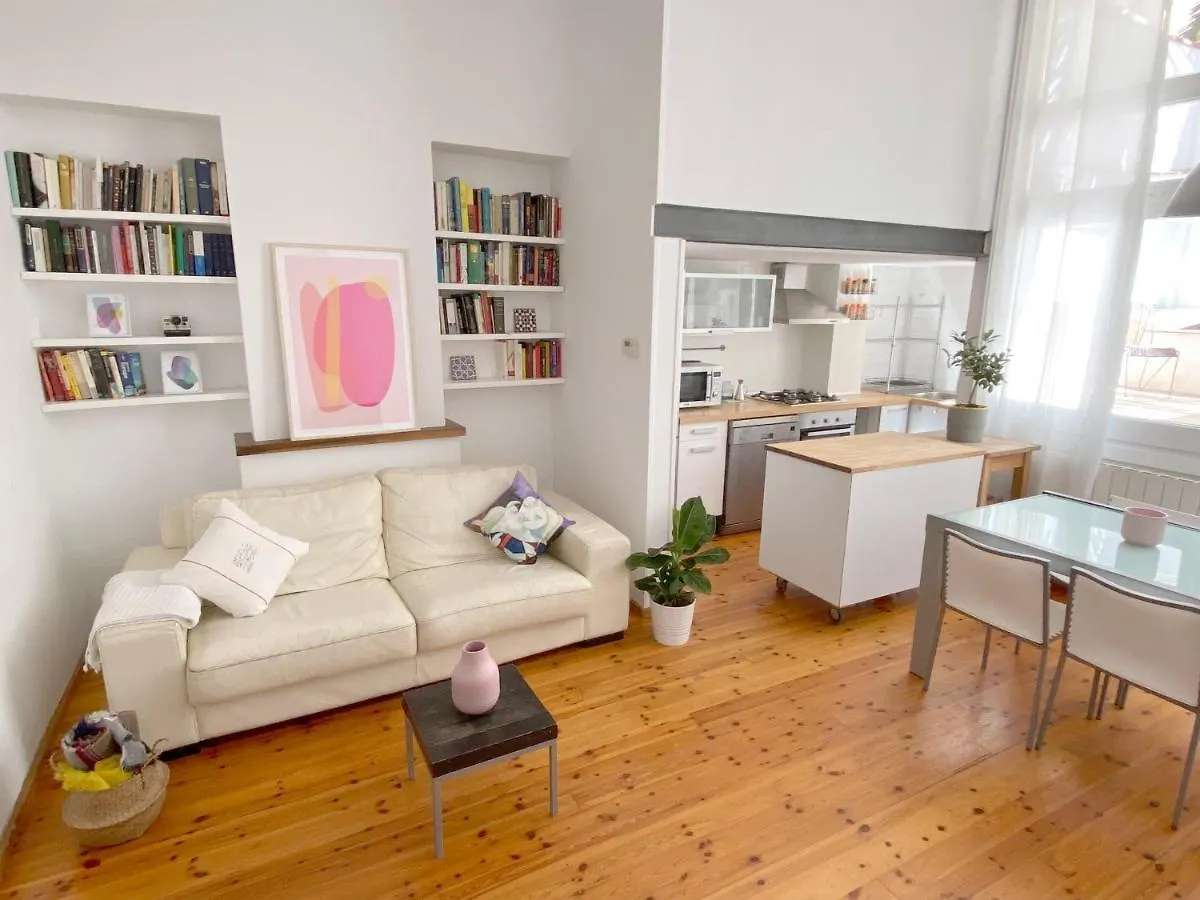 Artsy Apartment In Poble Sec - Plaza Espanya Barcelona Hiszpania