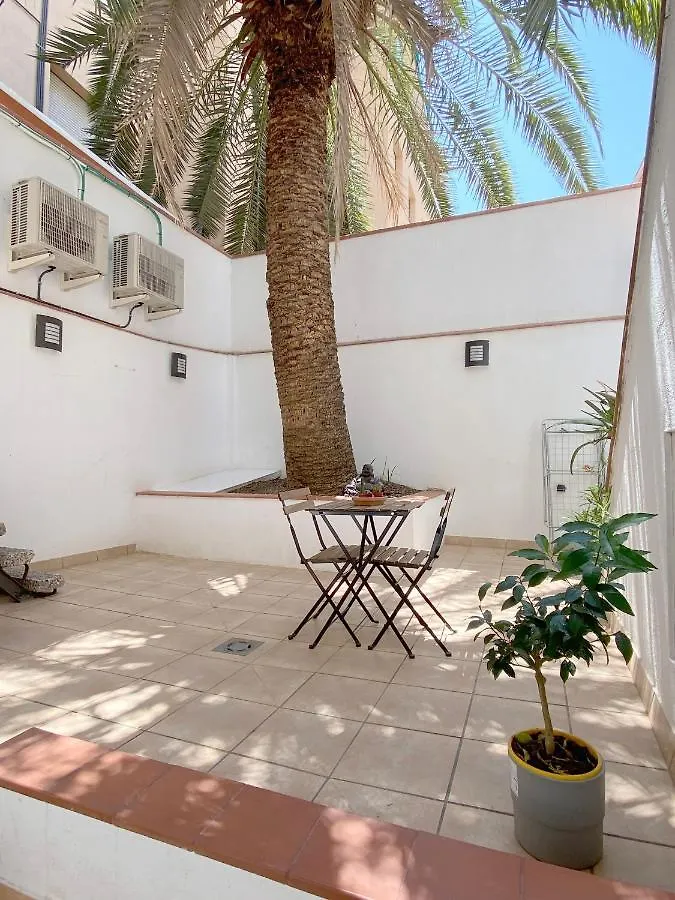 Artsy Apartment In Poble Sec - Plaza Espanya Barcelona 0*,  Hiszpania